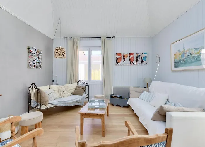 Piscine - 8 Personnes - D'olonne *