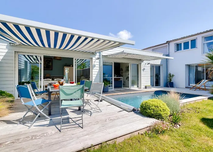 Piscine - 8 Personnes - D'olonne Les Sables-dʼOlonne