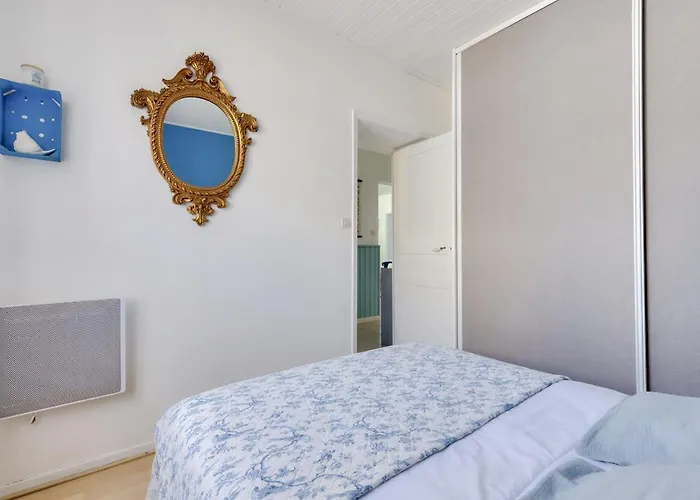 Piscine - 8 Personnes - D'olonne