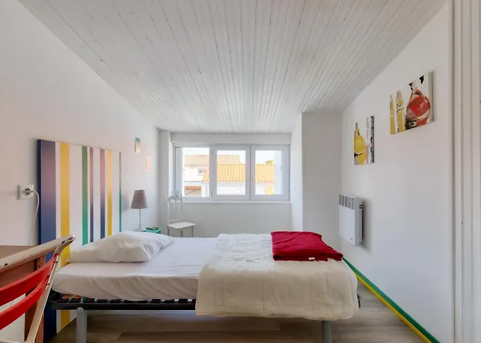 Piscine - 8 Personnes - D'olonne