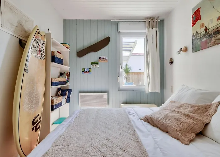 Piscine - 8 Personnes - D'olonne